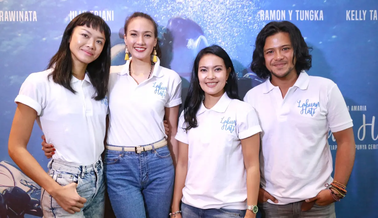 Pemain yang dipilih Lola untuk film hasil garapannya ternyata tak hanya soal fisik. Bagi Lola , yang terpenting para pemain memiliki kemampuan menyelam atau diving. (Adrian Putra/Bintang.com)