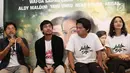 Sutradara Ray Nayoan pada konferensi pers film Jelita Sejuba (Mencintai Ksatria Negara) di Jakarta, Rabu (7/3). F ilm yang berlatar belakang Pulau Natuna itu akan tayang di seluruh bioskop tanah air mulai 5 April 2018. (Liputan6.com/Immanuel Antonius)