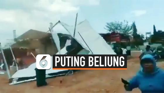 VIDEO: Angin Puting Beliung Hancurkan Tenda Pameran di Jepara