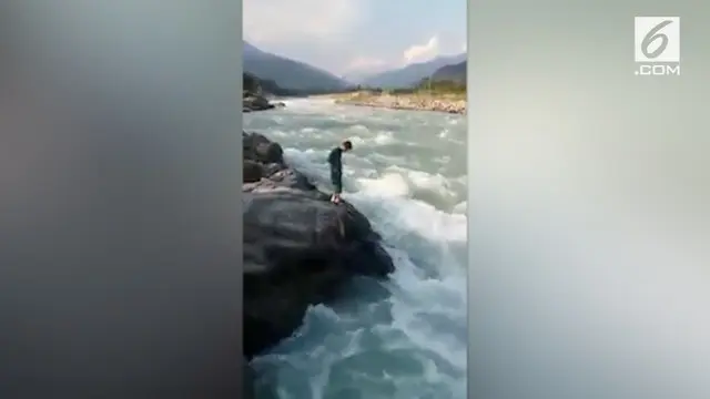 Seorang pemuda asal Pakistan tergelincir dan tenggelam di sungai. Jasadnya ditemukan 48 km dari lokasi kecelakaan.