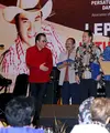 Persatuan Artis Penyanyi, Pencipta Lagu, dan Pemusik Republik Indonesia (PAPPRI) baru saja memilih Ketua baru. Tantowi Yahya menyerahkan pada AM Hendropriyono meneruskan tugasnya sebagai Ketua PAPPRI. (Nurwahyunan/Bintang.com)
