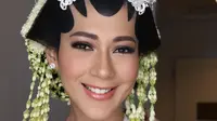 Makeup Paula Verhoven saat akad nikah dengan Baim Wong. (dok. Instagram @yogaseptamakeup/https://www.instagram.com/p/Bqd5QWhHEPm/?utm_source=ig_web_copy_link/Asnida Riani)