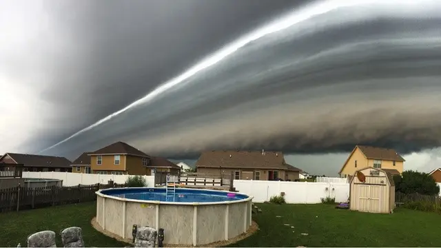 fenomena alam unik (foto: imgur.com)
