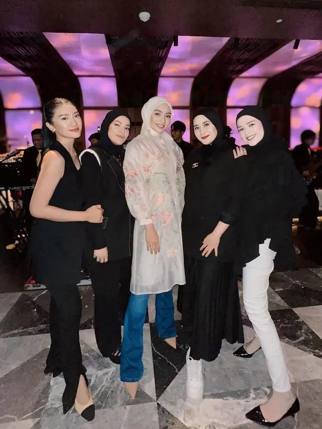 6 Gaya Seleb Hadiri Pesta Ulang Tahun Citra Kirana ke-30, Natasha Rizky, Cut Meyriska, hingga Anissa Aziza