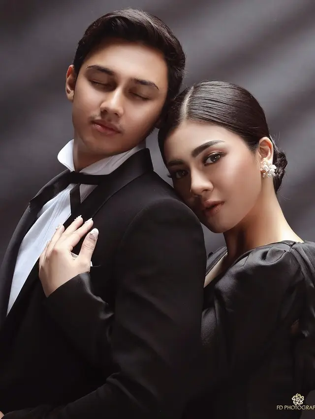 6 Pemotretan Caesar Hito dan Felicya Angelista dengan Tema Salute in Love