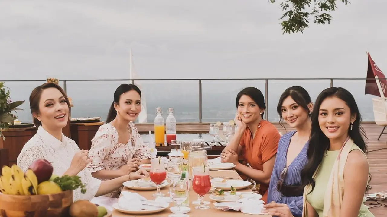 Artika Sari Devi dan Reisa Broto Asmoro (Instagram/artikasaridevi)