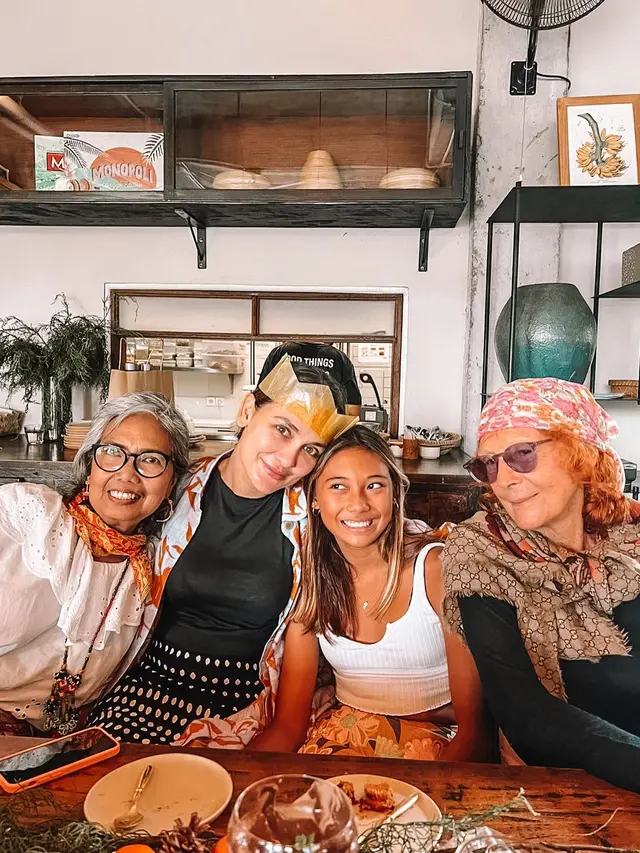 Potret keponakan Luna Maya, anak Tipi Jabrik (Instagram/lunamaya)