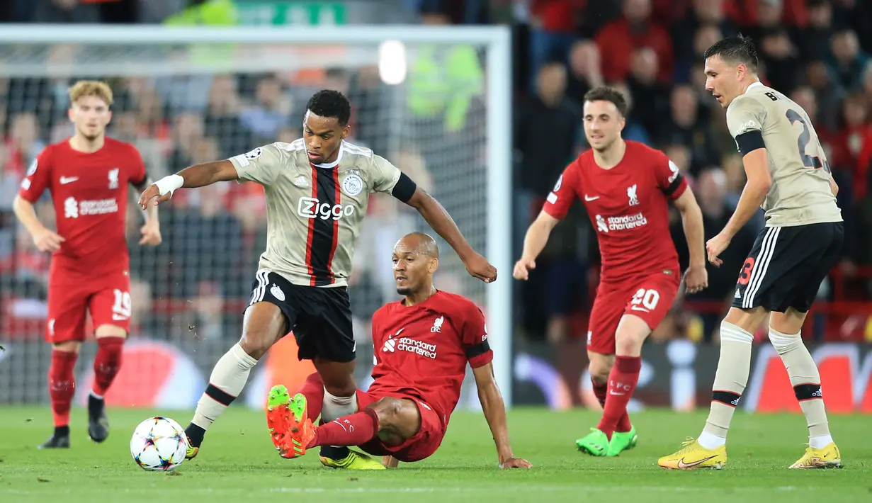 Berkat hasil ini, Liverpool untuk sementara berhak menyalip Ajax di tabel klasemen Grup A. The Reds duduk di peringkat dua dengan poin 3, sama dengan Ajax di posisi ketiga. (AFP/Lindsey Parnby)