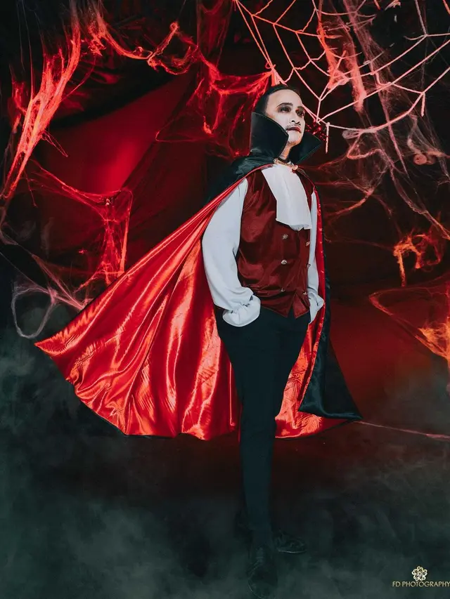 7 Gaya Pemotretan Keluarga Ruben Onsu Bertema Halloween, Curi Perhatian
