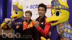 Pebulutangkis ganda putra Indonesia, Berry Anggriawan, usai menghadiri jumpa pers BCA Indonesia Open 2017 yang didukung oleh Bakti Olahraga Djarum Foundation di Hotel Kempinski, Jakarta, Senin (22/5/2017). (Bola.com/Vitalis Yogi Trisna)