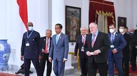 Presiden Jokowi saat menerima Presiden World Water Council, Loic Fauchon dan delegasi di Istana Merdeka Jakarta, Rabu (15/2/2023). (Foto: Kris - Biro Pers Sekretariat Presiden)