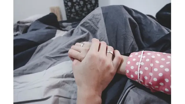 Akui Masih Malu-Malu, Ini 6 Momen Mesra Dinda Hauw dan Rey Mbayang Usai Menikah
