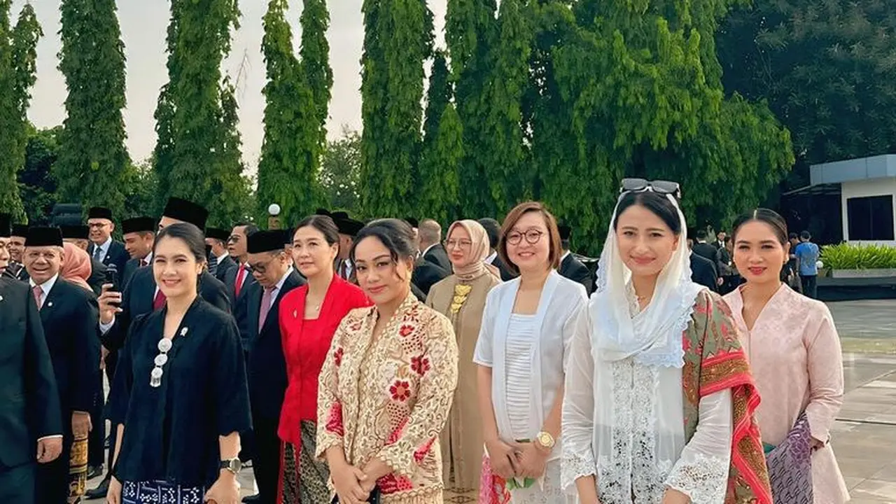 Tampilan Wakil Menteri Kabinet Merah Putih Dibalut Kebaya saat Upacara Hari Pahlawan