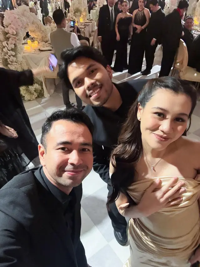 10 Potret Tamu Artis di Intimate Dinner Al Ghazali–Alyssa, Berbusana Hitam Elegan
