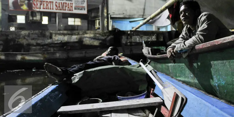 20160429- Korban Penggusuran Pasar Ikan Bangun Tenda-Jakarta- Yoppy Renato