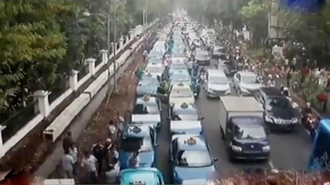 Segmen 1: Demo Sopir Taksi hingga Korban Pesawat Jatuh di Papua