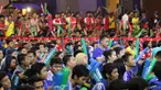 Nonton bareng Chelsea vs Arsenal bersama Bola.com di Ballroom Hotel Amaroossa Grande, Bekasi, Sabtu (19/9/2015) berlangsung Meriah. Sekitar 1500 orang suporter yang tergabung dalam Chelsea Indonesia Supporters Club (CISC) Regional Bekasi dan Arsenal ...