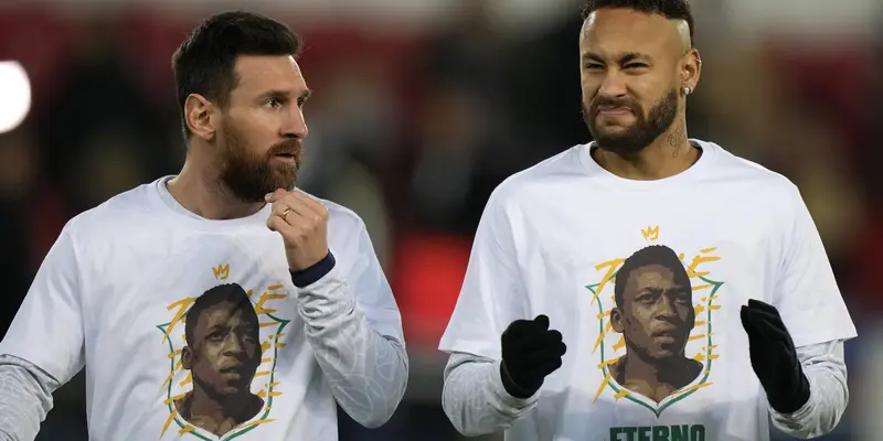 Pemain PSG Beri Tribute Spesial untuk Pele