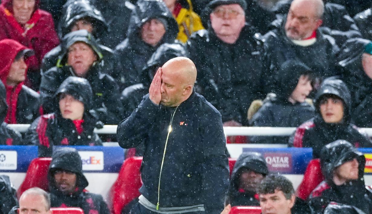 Duel yang digelar di Anfield, Rabu (15/4/2026) dini hari WIB itu memastikan PSG melaju ke semifinal dengan agregat meyakinkan 4-0. (AP Photo/Dave Shopland)