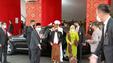 Wakil Presiden Ma'ruf Amin bersama istri Wury Estu Handayani di Sidang Tahunan MPR