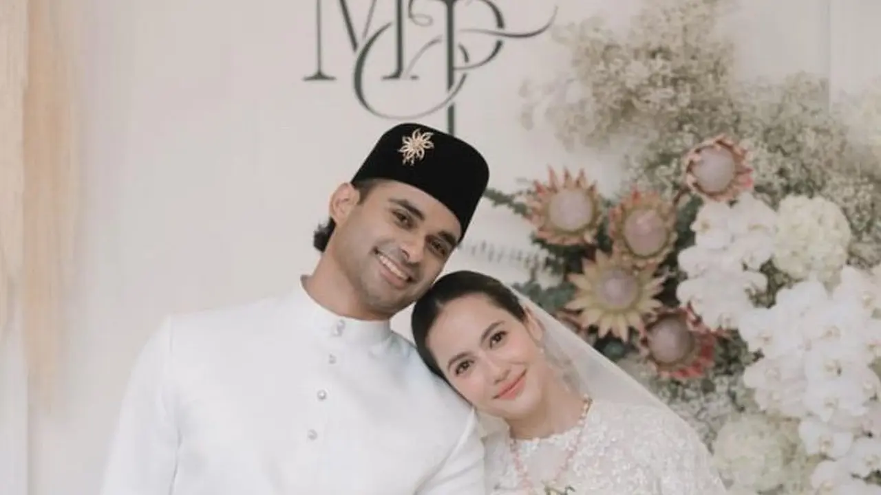 Potret Pernikahan Sederhana Pevita Pearce dan Suami. [@iluminen]
