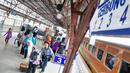  Suasana arus balik di Stasiun Pasar Senen, Jakarta, Jumat (1/8/14). (Liputan6.com/Faizal Fanani)