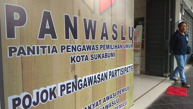 PNS di Sukabumi Pakai Atribut Kampanye Bakal Calon Wali Kota.