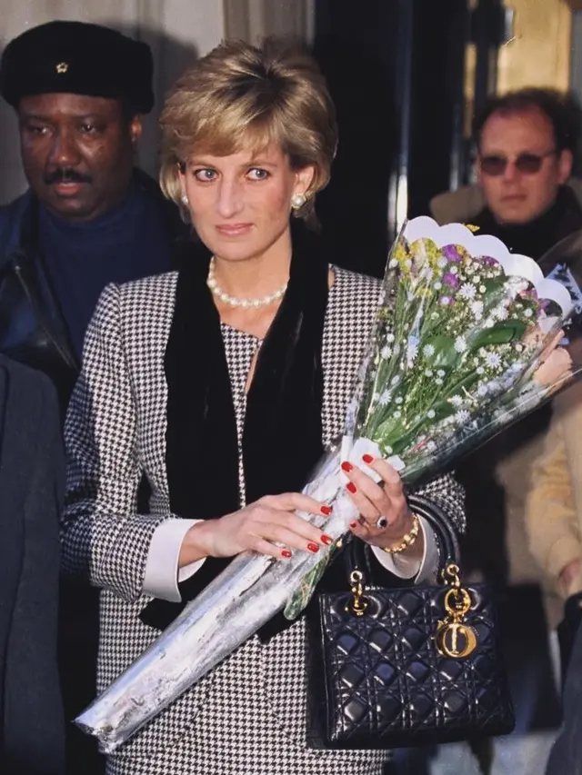 Dipakai Queen Camilla di Royal Ascot, Ini Sejarah Tas Lady Dior yang Pernah Jadi Favorit Lady Diana dan Kini Dilelang Rp5,2 Miliar