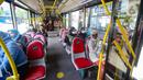 Penumpang duduk di dalam bus Transjakarta khusus wanita di kawasan Pasar Baru, Jakarta, Rabu (27/7/2022). Bus yang resmi beroperasi pada Senin, 25 Juli 2022 lalu ini sebelumnya  berhenti beroperasi karena kebijakan saat pandemi. (Liputan6.com/Faizal Fanani)