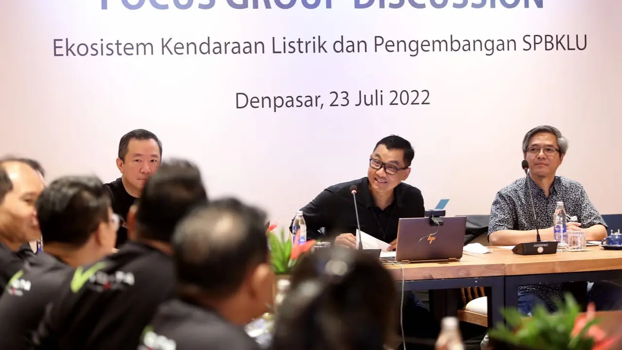 PT PLN (Persero) menggelar _Focus Group Discussions_ (FGD) untuk menambah Stasiun Penukaran Baterai Kendaraan Listrik Umum (SPBKLU) di Indonesia yang digelar di Hotel Andaz, Denpasar, Sabtu (23/7).