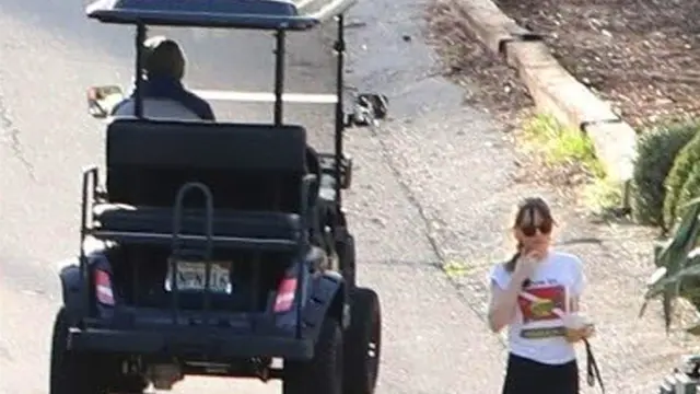 [Bintang] Dakota Johnshon & Chris Martin