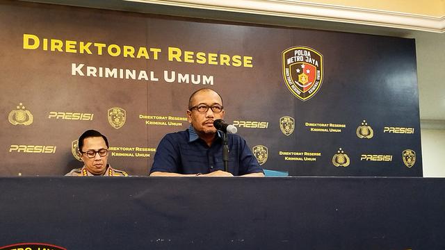 Direktur Reserse Kriminal Umum Polda Metro Jaya, Kombes Pol Wira Satya Triputra menerangkan soal judi online yang melibatkan pegawai Komdigi, Selasa (5/11/2024).