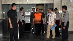 Mantan Wakakorlantas Polri, Brigjen Didik Purnomo, resmi ditahan KPK, Jakarta, Senin (11/11/2014). (Liputan6.com/Miftahul Hayat)