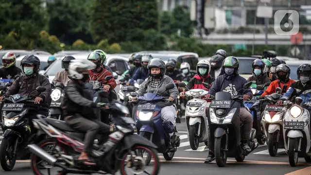 FOTO: Pemerintah Umumkan Pelonggaran Pemakaian Masker di Luar Ruangan