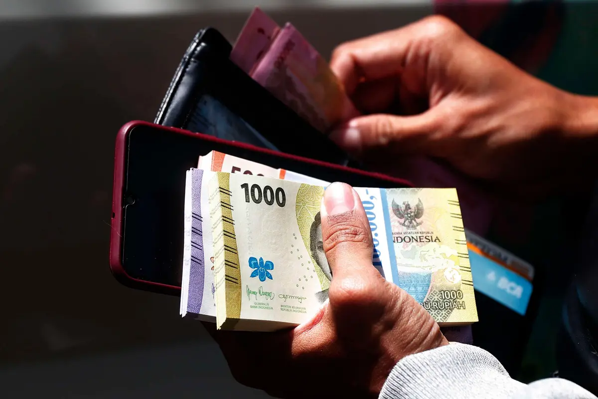 Warga Mulai Berburu Penukaran Uang Baru Lebaran