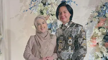 Roger Danuarta menikah dengan Cut Meyriska pada 17 Agustus 2019. Roger memutuskan menjadi mualaf mengikuti agama dari sang istri. Kini setelah menjadi seorang ayah dua orang anak, penampilannya disebut makin tampan. (Liputan6.com/IG/rogerojey)