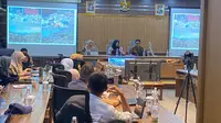 Menguji Ketahanan Aspal Plastik di Jalanan Garut, Berapa Panjang Dibangun Tahun Ini?
