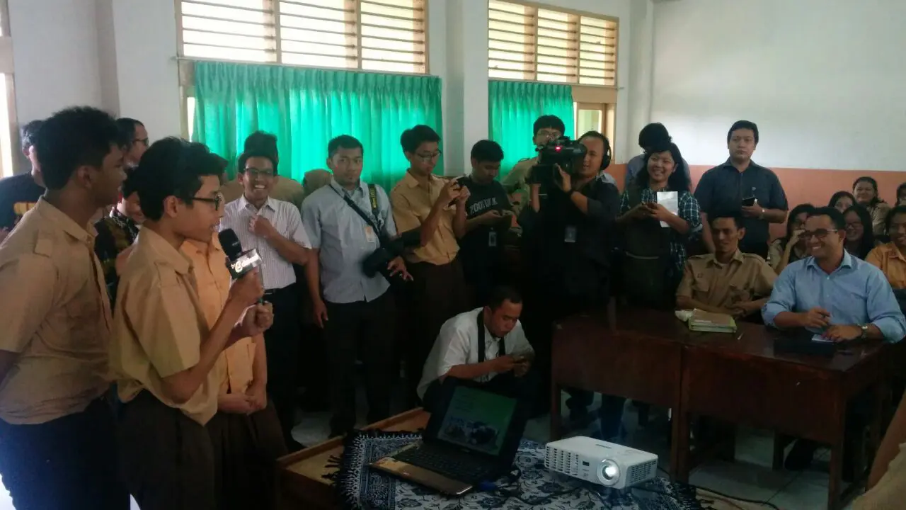 Menteri Anies Blusukan ke SMA 87 untuk Evaluasi Kurikulum 2013