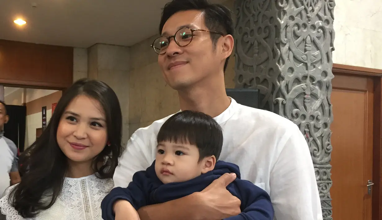 Putri Titian dan Junior Liem