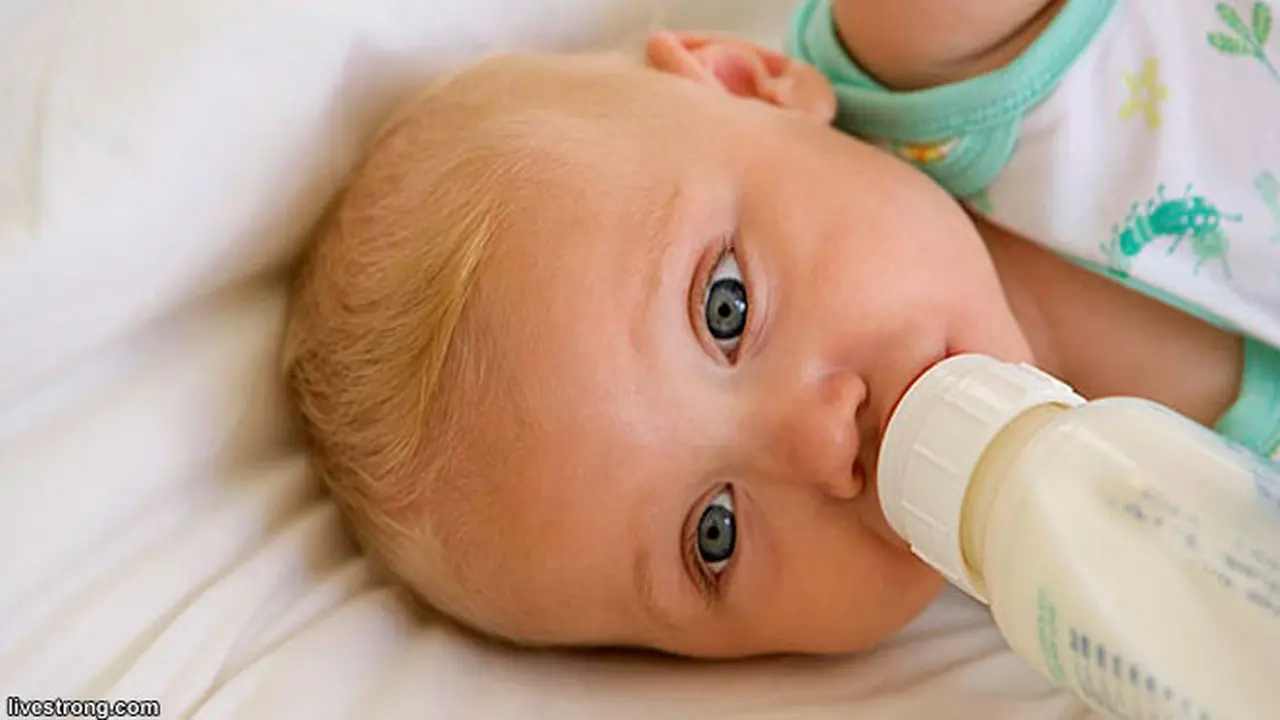 bayi-minum-130821b.jpg