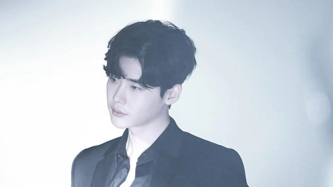 Lee Jong Suk