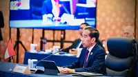 Presiden Joko Widodo&nbsp;Jokowi membuka Konferensi Tingkat Tinggi (KTT) Perayaan 50 Tahun Hubungan Persahabatan dan Kerja Sama ASEAN-Jepang yang digelar di Hotel The Okura, Tokyo, Minggu (17/12/2023). (Foto:Liputan6/fachrur Rozie)
