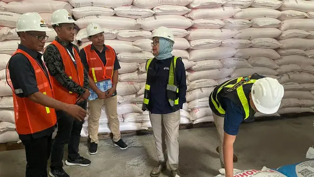 Direktur Sumber Daya Manusia Pupuk Indonesia Tina Kemala Intan mengatakan, PT Pupuk Indonesia (Persero) menyiapkan 1.003 ton pupuk bersubsidi ke Maluku Utara. (Dok Pupuk Indonesia)