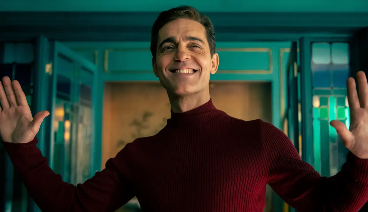 Pedro Alonso sebagai Berlin dalam serial sekuel terbaru Money Heist: Berlin. (Twitter/Netflix)