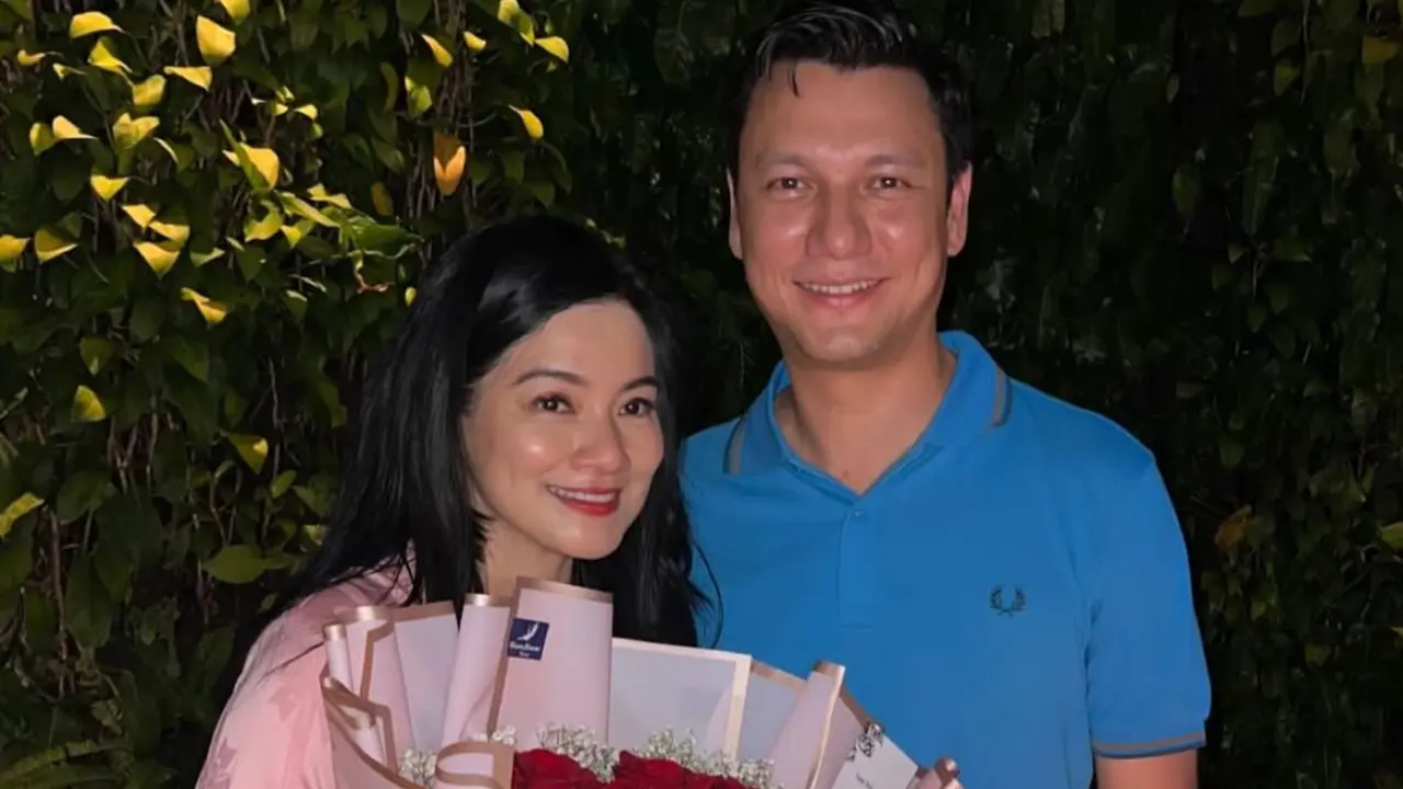 Titi Kamal Rayakan Ulang Tahun ke-44