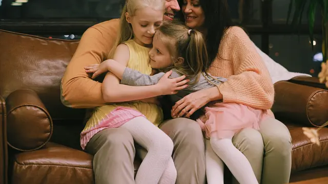 1. Hindari Membandingkan Kakak dan Adik