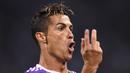 Bintang Real Madrid, Cristiano Ronaldo, merayakan gol yang dicetaknya ke gawang Juventus pada laga Liga Champions di Stadion The Principality, Cardiff, Sabtu (3/6/2017). (AFP/Filippo Monteforte)
