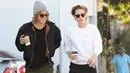 Kristen Stewart akhirnya mulai blak-blakan tentang kisah cinta nya yang terjalin bersama Alicia Cargile. Hubungan sesama jenis itu sudah tidak ditutupi lagi. (Dailymail/Bintang.com)