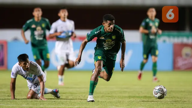 Foto: Derbi Jatim Persebaya Kontra Persela Berakhir Sama Kuat di Pekan ke-8 BRI Liga 1 2021 / 2022