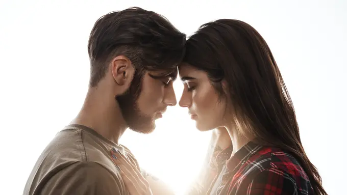 pasangan cinta sedih